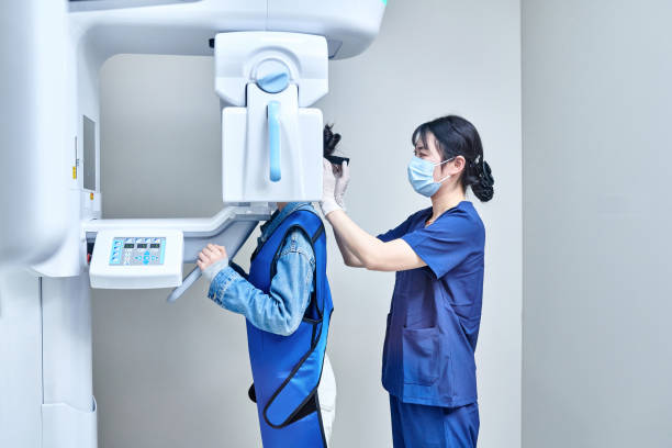 Best Emergency Tooth Extraction in Old Jamestown, MO